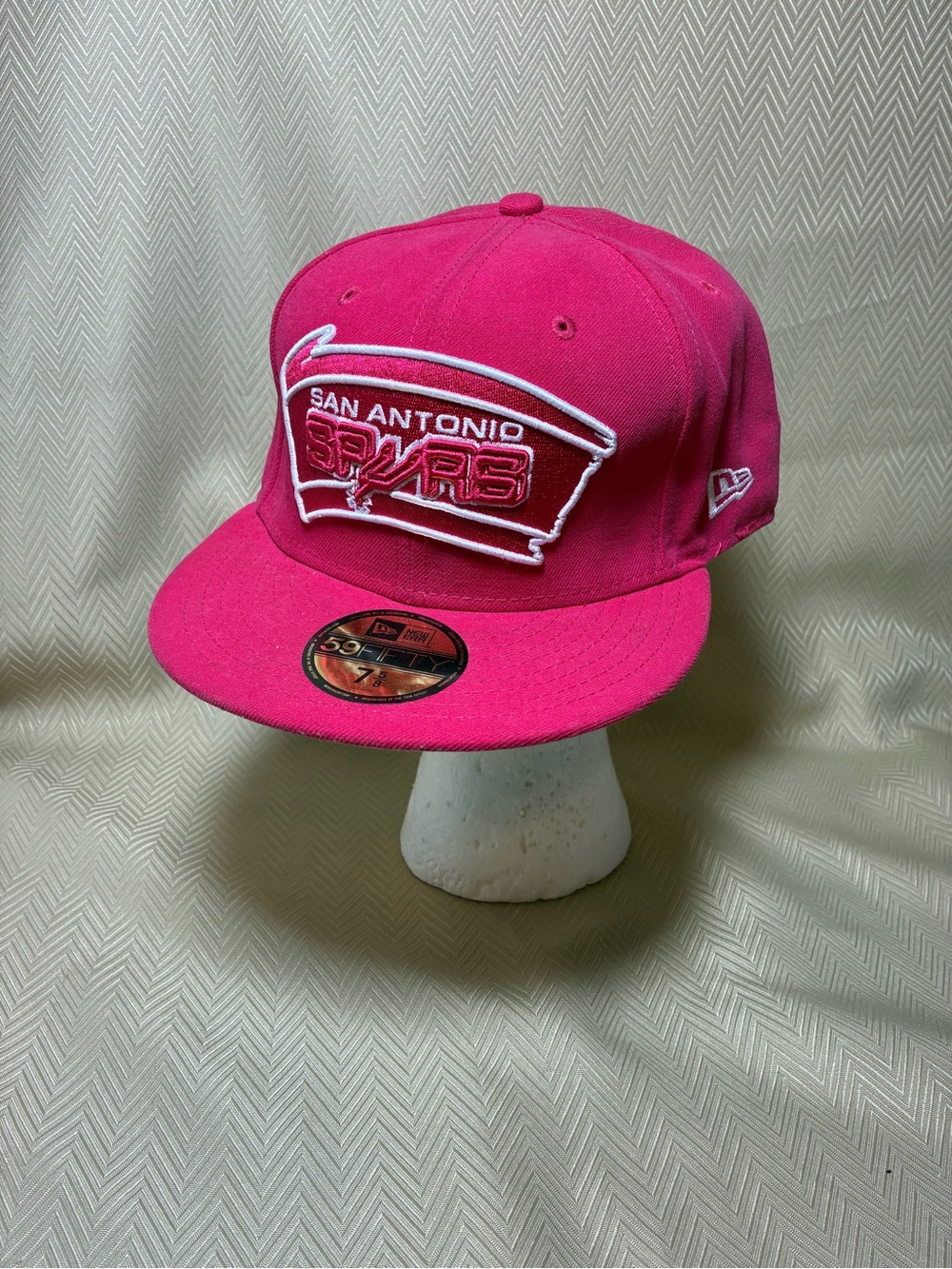 New Era San Antonio Spurs Pink Fitted Hat